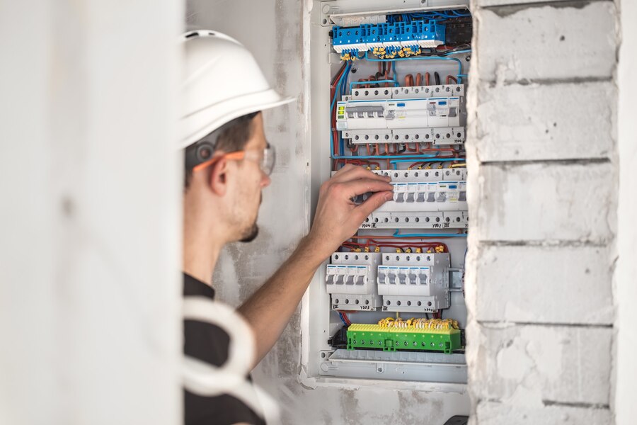 8 Things to Consider When Hiring Electrical Contractors in Inner West Sydney