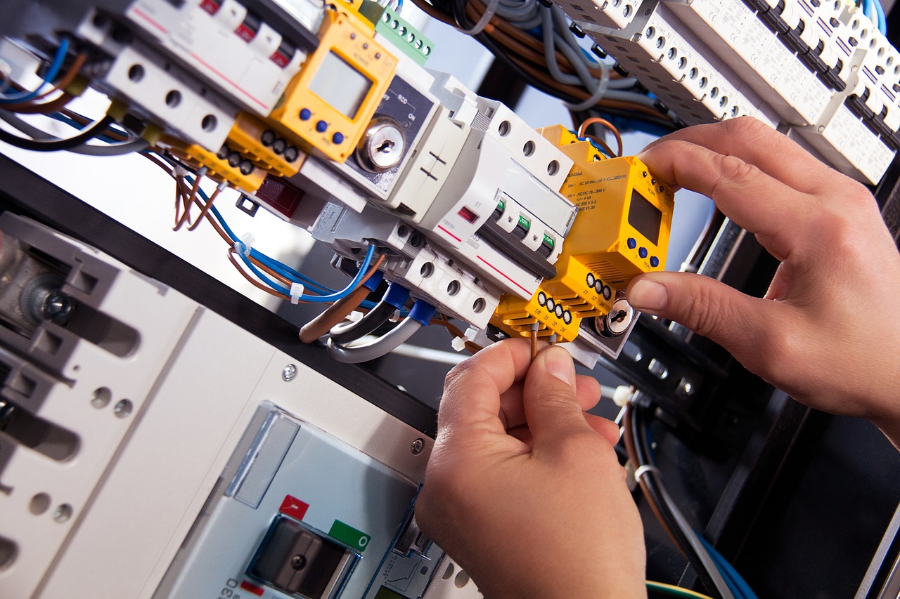 Looking for Electrical Services Company in Inner West Sydney? Read These 8 Tips